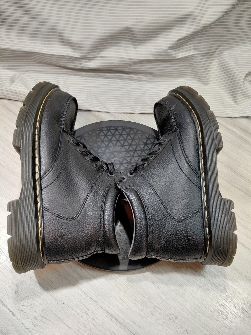Dr. Martens Mens Chunky Garvey Black Leather Moc Toe Rugged Ankle Boots SIZE 12 - Picture 7 of 16